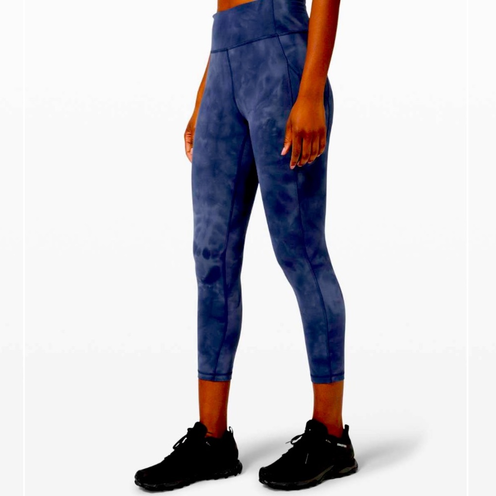 Lululemon Invigorate High-Rise Crop 23" *Diamond Dye Naval blue- size 6